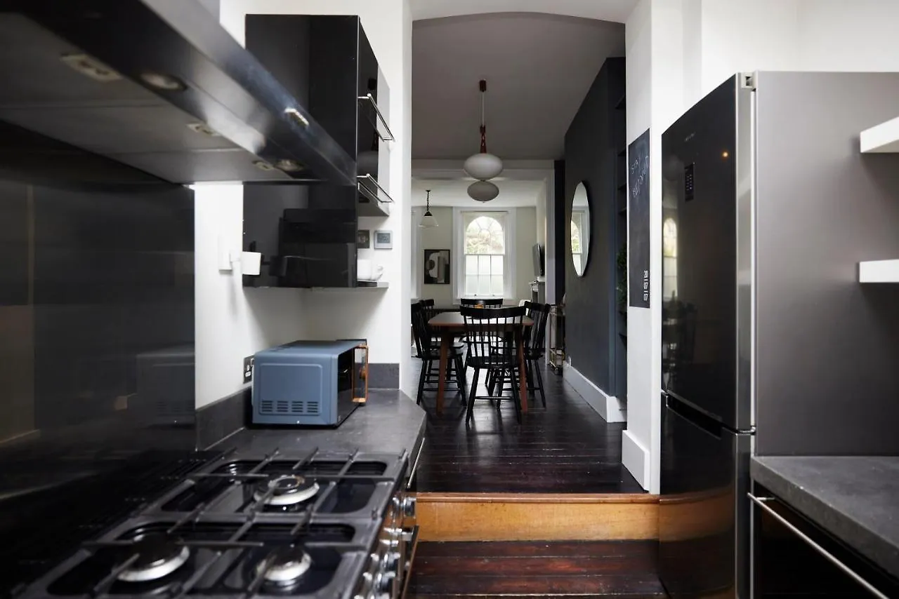The Southwark Townhouse - Adorable 3Bdr House With Garden Apartment London