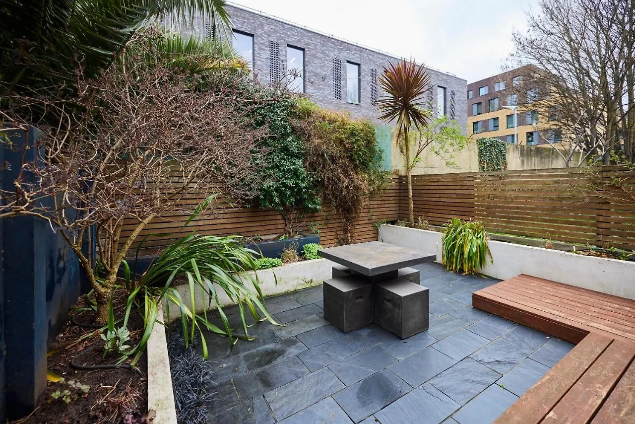The Southwark Townhouse - Adorable 3Bdr House With Garden Apartment London 0*,  United Kingdom